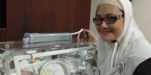 Momen Haru Sang Bunda Temani Shireen di Ruang Persalinan