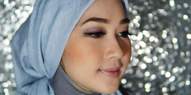 Tutorial Make Up, Tampil Cantik dalam 5 Menit