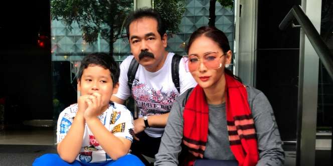Inul Kenang Doa Saat Memohon Anak di Multazam, Bikin Haru