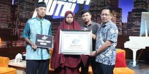 Mimpi Pengayuh Becak Korban Biro Travel Akhirnya Terwujud...