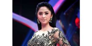 Terlalu Semangat, Aksi Joget Dewi Perssik Jadi Sorotan