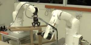 Enggak Percaya Robot Bakal Rebut Pekerjaan Manusia? Lihat Nih