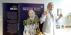 Natasha Rizki Berbagi 'Resep' Nikah Muda Lewat Buku