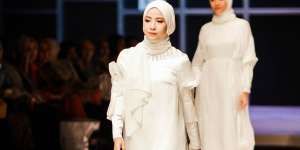 Natasha Rizki dalam Balutan Abaya Dress yang Siap Tren