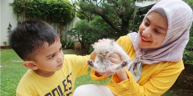 Intan Nuraini Galau Antara Syuting dan Anak
