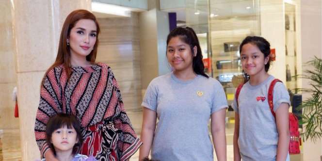 Jadi Orangtua, Ussy Sulistiawaty Akui 'Hobi' Melarang