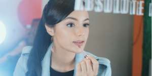 Tak Selalu `Wasting Time`, Tips Makeup Singkat Tahan Lama