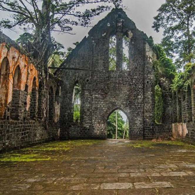 Uji Nyali di Pulau Hantu Bekas Kolonial India, Berani?