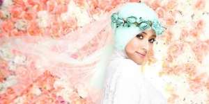 Intip 3 Gaya Hijab Fairuz A Rafiq Saat Maternity Shoot