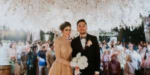 Momen Mama Amy Qanita Ikut Honeymoon Syahnaz-Jeje