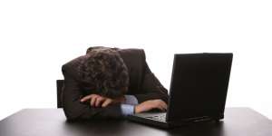 Bahaya Jadikan Lengan Sebagai Bantal Saat Tidur