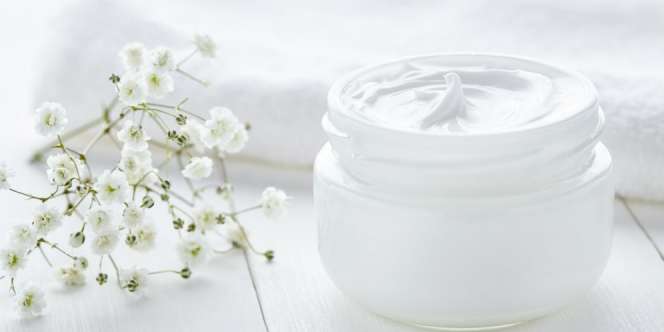 Skincare Ini Janji Atasi Flek Hitam Semudah Hitungan Menit.