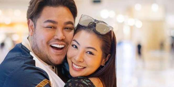 Malisorn Libur Bareng Keluarga Igun, Tulisan Ayah Bikin Geger