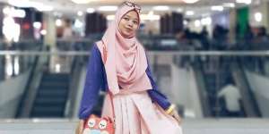 Uni Dzalika: 2 Pilihan Tatanan Hijab untuk Wisuda