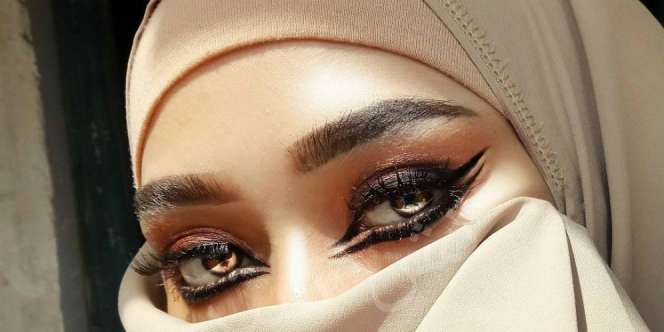MUA Bercadar Tasya Sayeed, Khas dengan Riasan Mata Mencolok