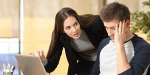 Begini Cara Hadapi Bos Emosional, Tanpa Harus Resign!