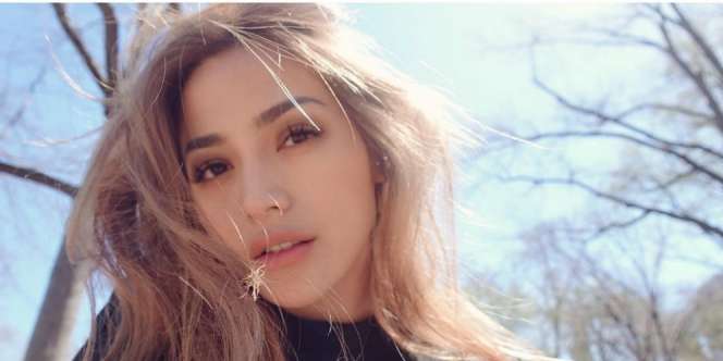 Beredar Video Jedar Liburan dengan Pria Tampan, Pacar Baru?