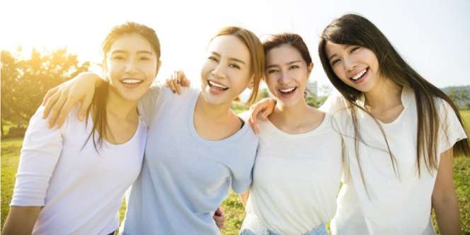 Ikutan #MomenBebasBau Menangkan Staycation Bareng 4 Sahabat!