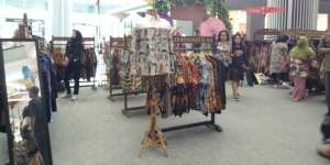 Anne Avantie Gelar Pasar Tiban Bertema Hari Pendidikan