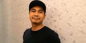 Horor!! Rumah Raditya Dika Dihuni Hantu Satu Keluarga