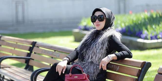 Sambut Ramadan, Syahrini Bisnis Scarf Premium