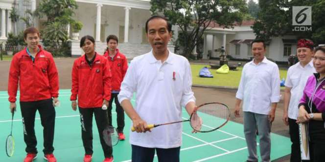 Jokowi Ngos-Ngosan `Dipaksa Lari` Sultan Brunei