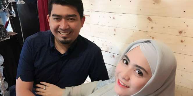 Jelang Lahiran Wajah Polos April Jasmine Tetap Terlihat Cantik