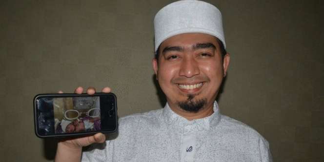 Anak Kembar Lahir, Ustaz Solmed Bingung Pilih Nama