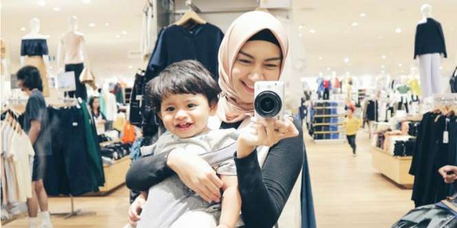 Masih Balita, Putra Melody Prima Sudah belajar Salat