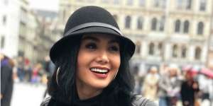 Cerita Kocak Yuni Shara Ditolak Foto oleh Putranya