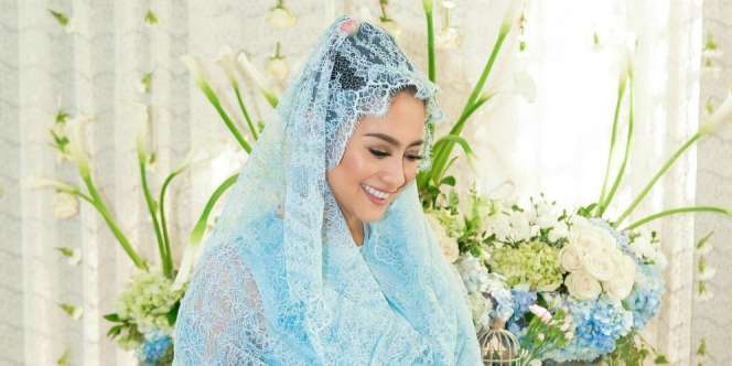 Pengajian Kehamilan 4 Bulan, Rini Yulianti Tampil Memesona
