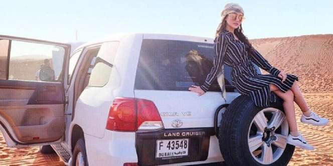 Liburan ke Dubai, Gaya Selebgram Barbie Jadi Sorotan