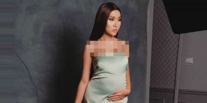 Foto Lucinta Luna Hamil Terbongkar, Cuma Pura-pura?