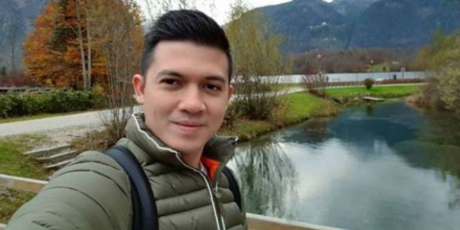 Cara Irwansyah Gendong Anak Shireen Sungkar Jadi Sorotan