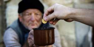 Jadilah Pribadi Penolong, Ini Jaminan dari Allah SWT