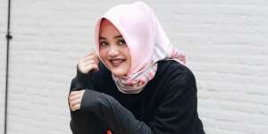 Tak Cuma Cantik, Putri Sule Punya Gaya Hijab yang Kece!