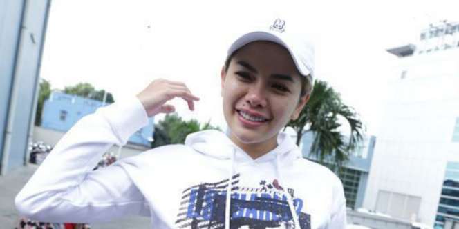 Nikita Mirzani Tunjukkan Bagian Tubuh yang Dioperasi