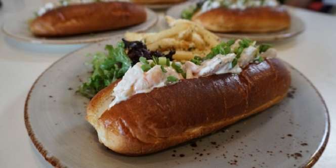 Kini Turis Bisa Makan Lobster Halal di Singapura
