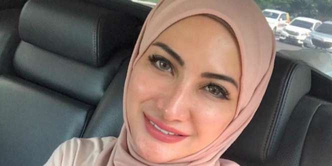 Berhijab, Natalie Sarah Mirip Barbie Arab!