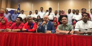 Kalah Pemilu, Najib Razak Buat Keputusan Mengejutkan