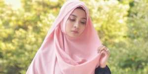 Girly Saputri: Trik Memilih Suvenir Pernikahan
