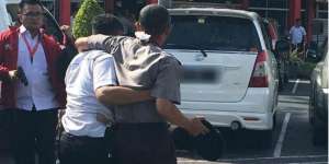 Detik-detik Aksi Serangan Terduga Teroris di Mapolda Riau