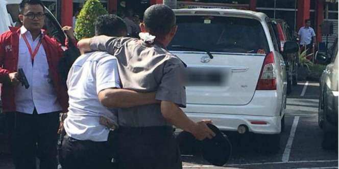 Detik-detik Aksi Serangan Terduga Teroris di Mapolda Riau