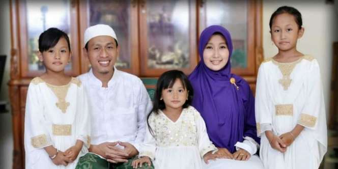 Ketegaran Gus Hayid Hadapi Duka Ditinggal Istri dan Bayi