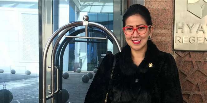 Venna Melinda Unggah Foto Masa Kecil, Warganet Merinding