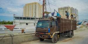 Sopir Truk Beri Tip Rp28 Juta, Alasannya Bikin Haru