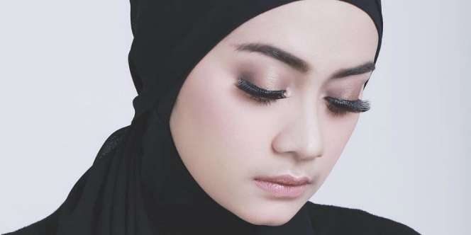 Tips Pilih Lipstik Nude Sesuai Warna Kulit