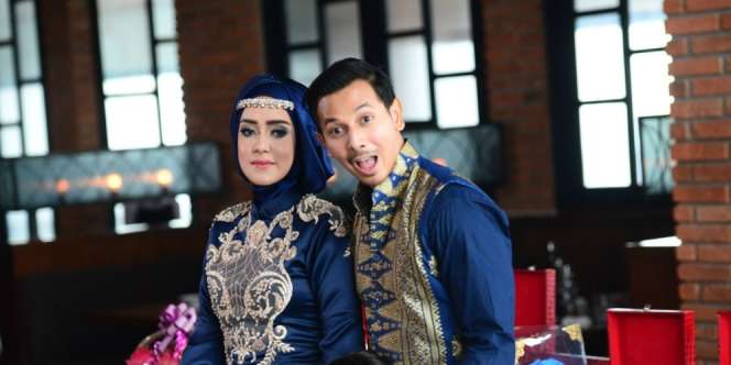 Selamat! Fairuz A Rafiq Melahirkan