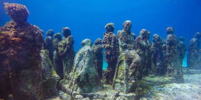 Penampakan 5 Museum Bawah Laut Ini Bikin Bergidik