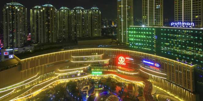 Atap Central Park Mall Bocor, Air Mengucur Deras